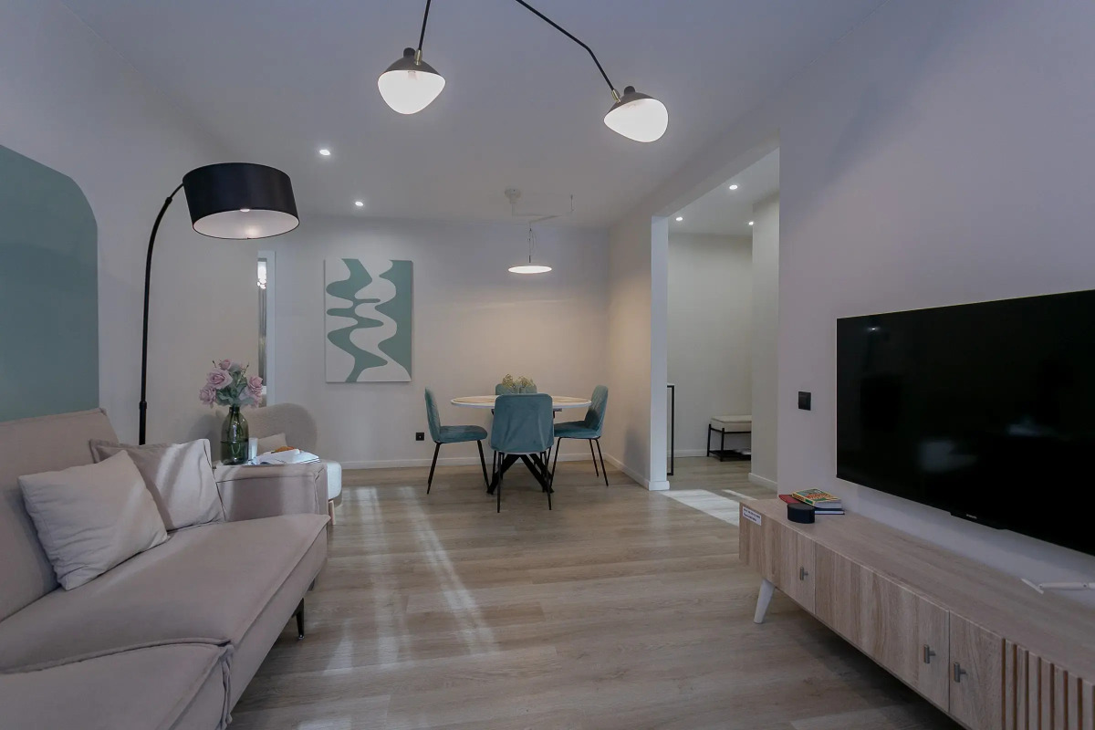 Квартира Просторная комфорт класса с кофемашиной рядом с НГУ