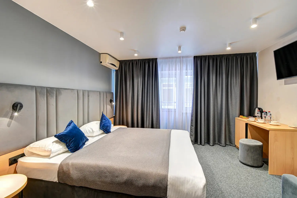 Отель Охотник