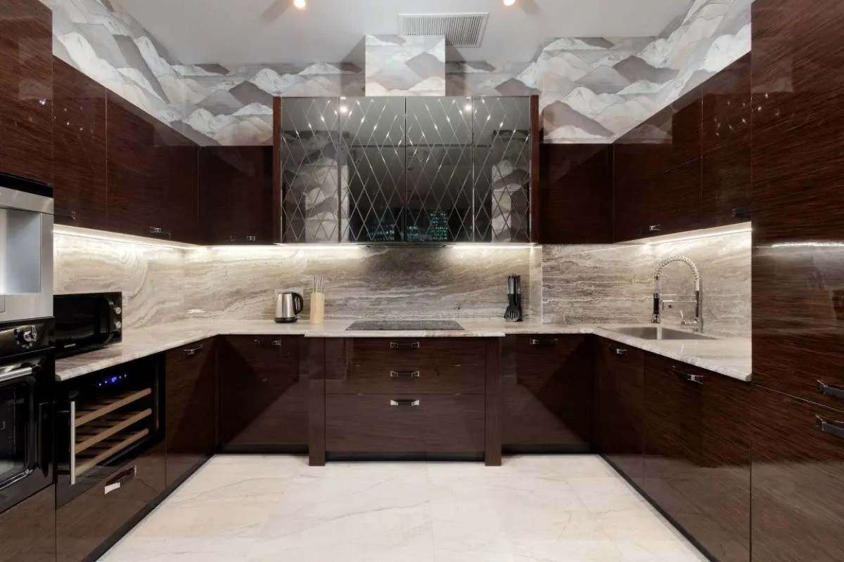 Трехкомнатный апартамент на 40 этаже