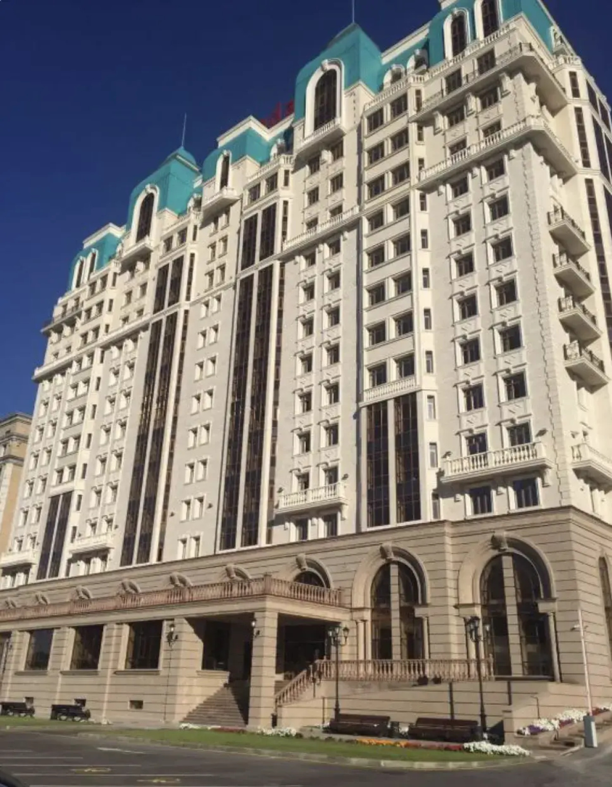 Отель Alanda