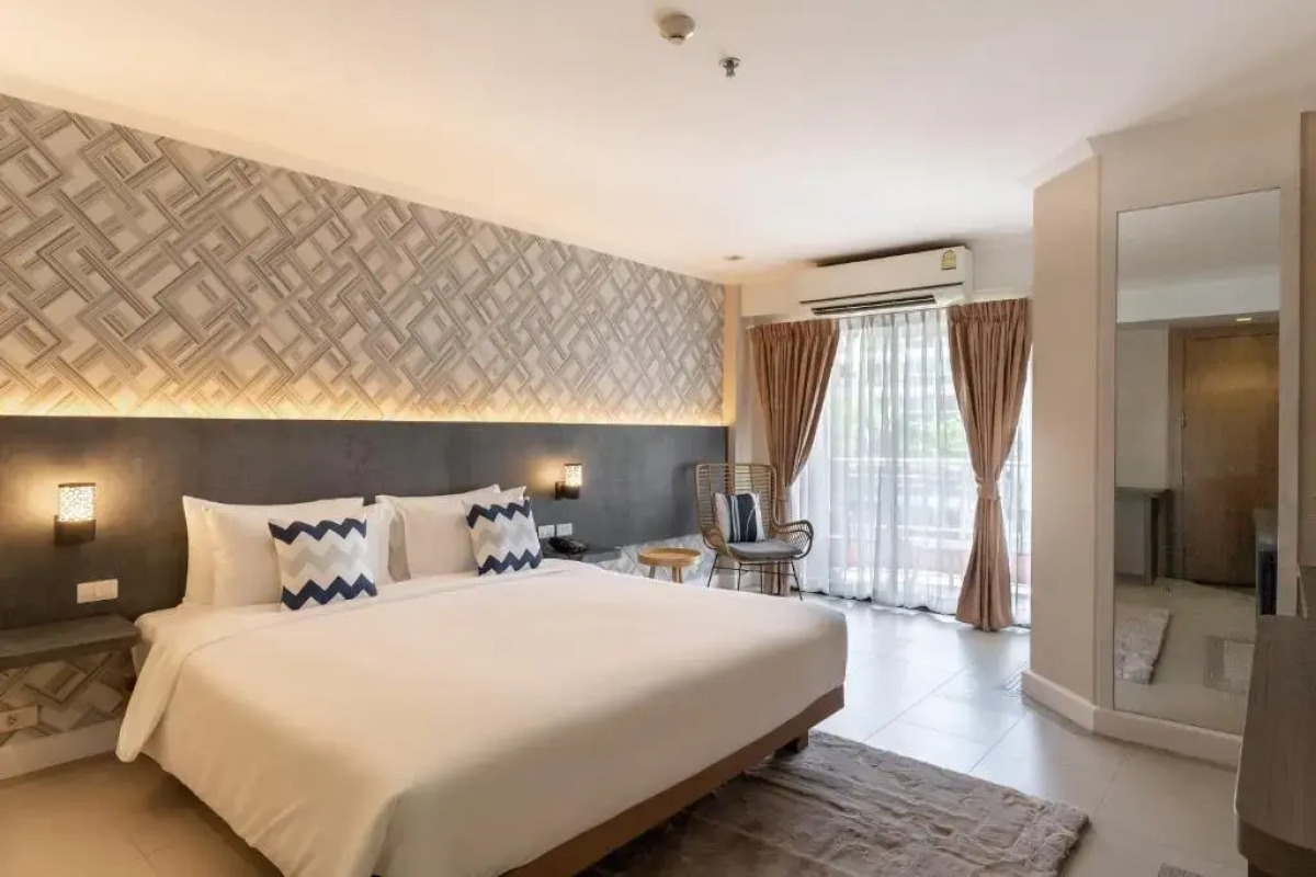 Отель Heeton Concept Pattaya by Compass Hospitality