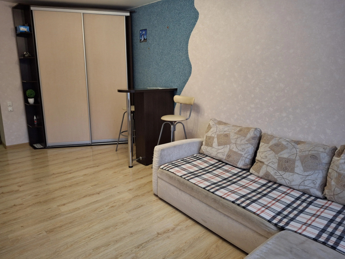 Апартаменты на Коммунаров