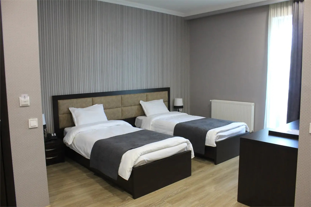 Отель "Вишневый сад"