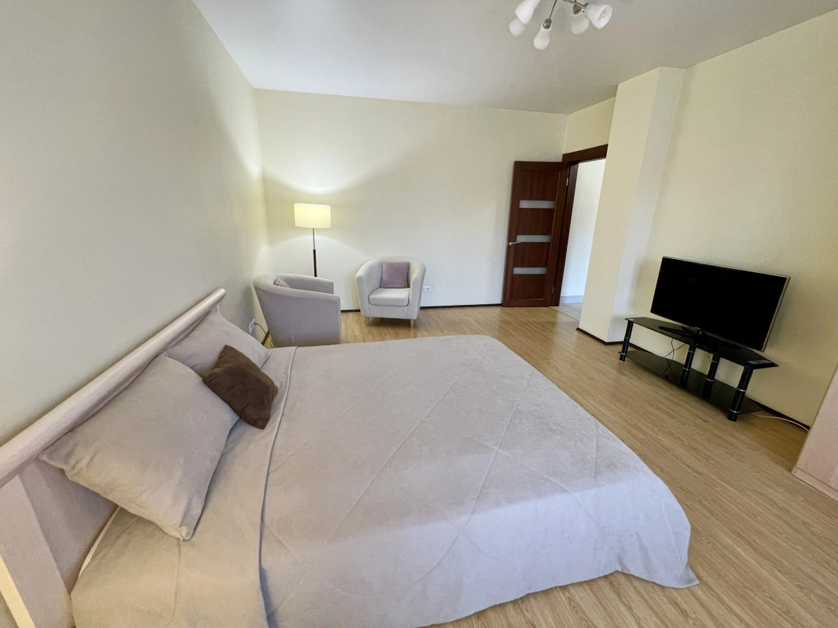 Апартаменты Авиаторов 33