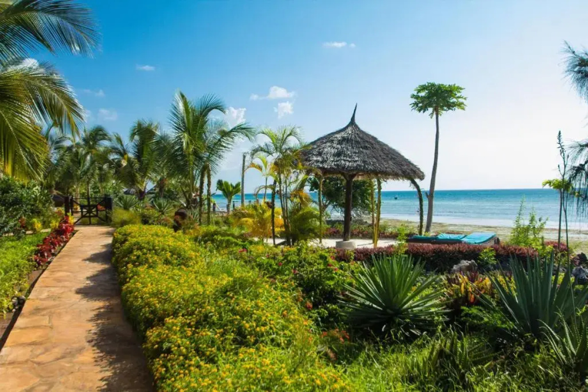 Отель Fruit&Spice Wellness Resort Zanzibar