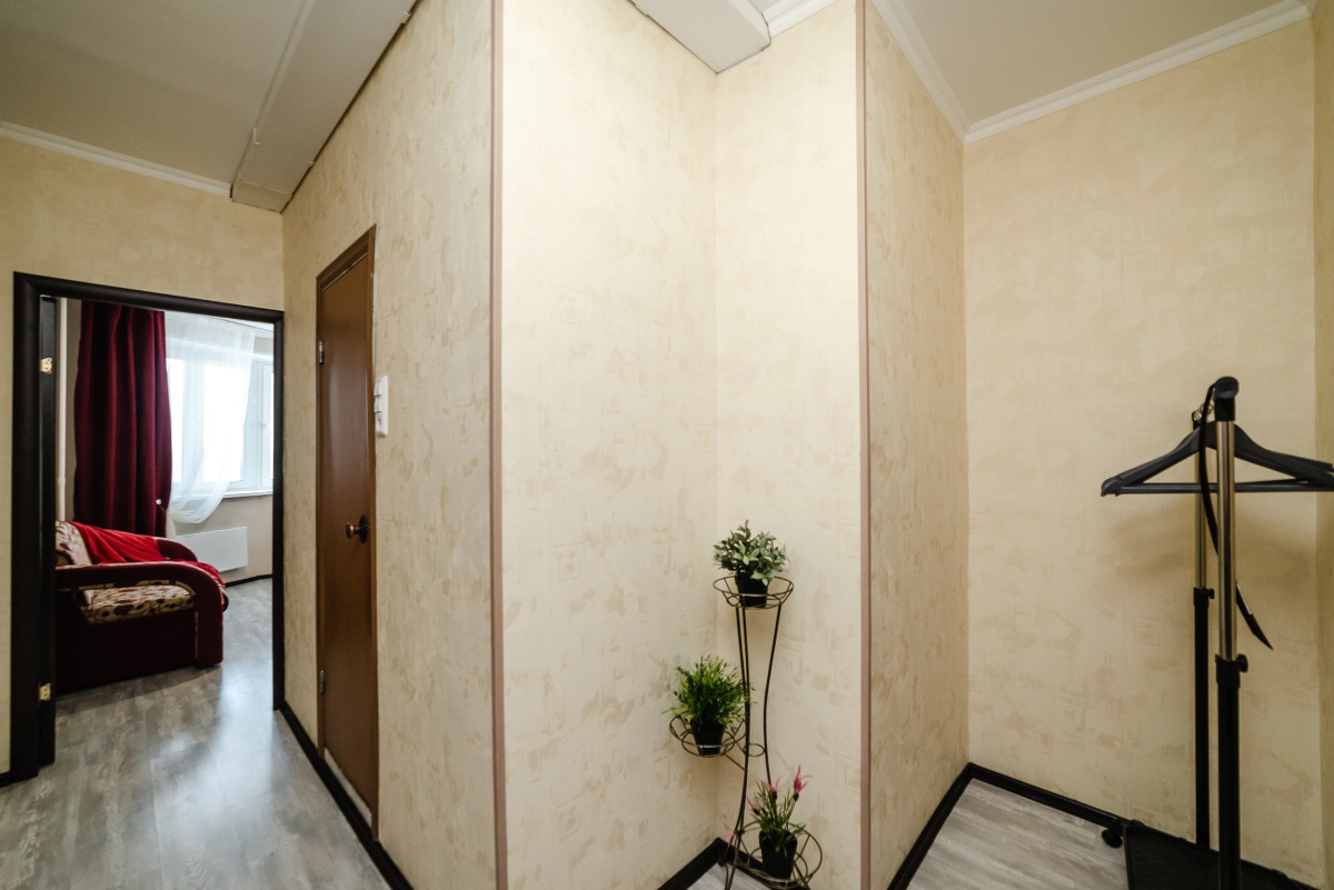 Апартаменты у метро с видом на писательский городок