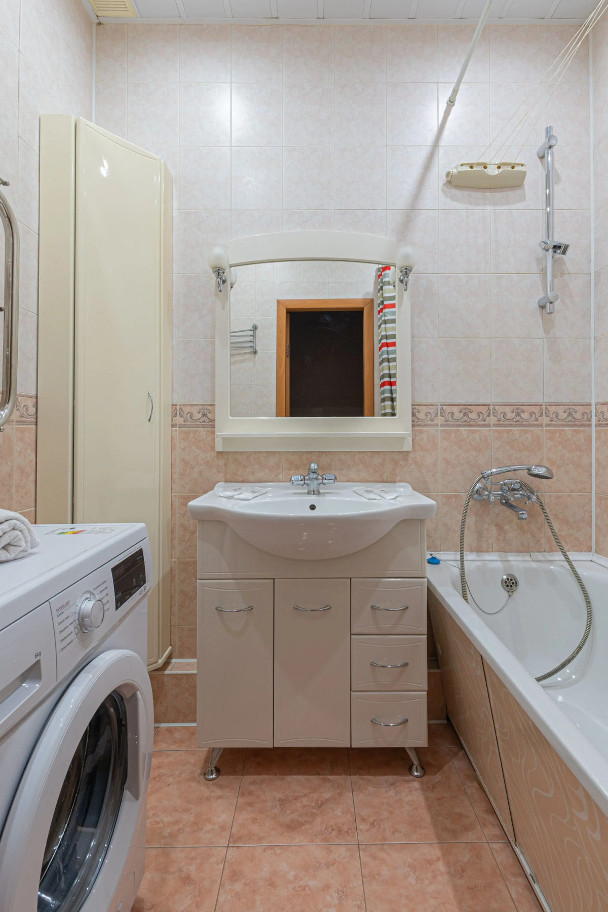 Квартира двухкомнатная Stepanenkov в центре на Маслякова 9