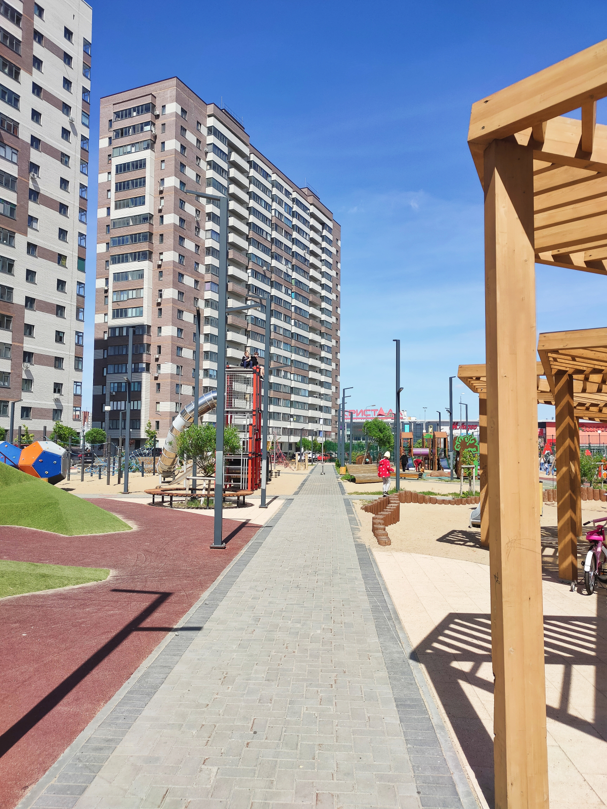 Квартира у ТЦ Кристалл Менделеева 2к2