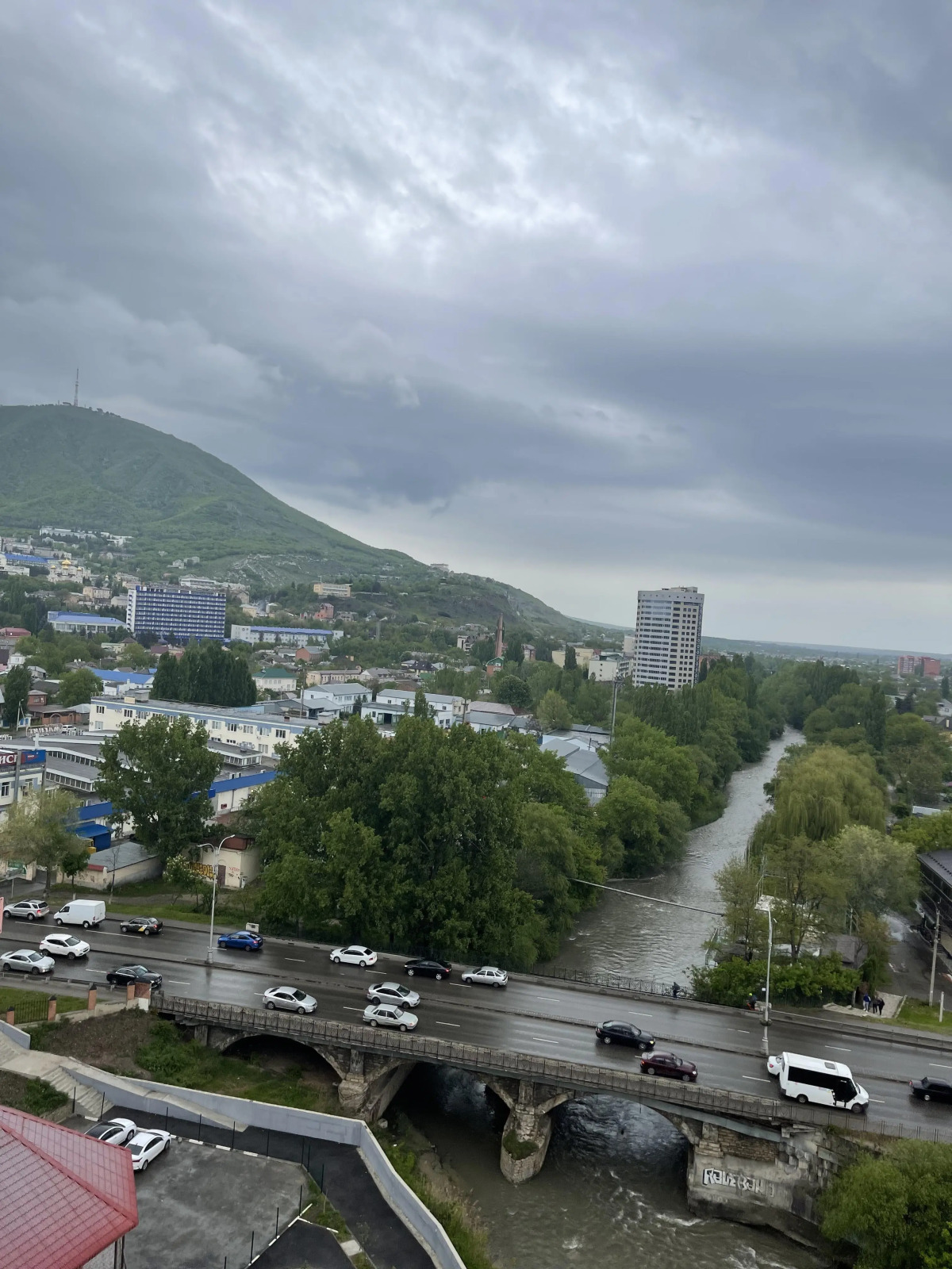 Апартаменты Квартира с видом на горы и речку