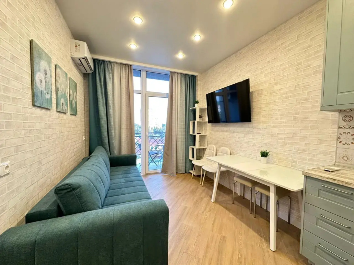 Море квартир уютная студия с панорамными окнами в центре Адлера 7