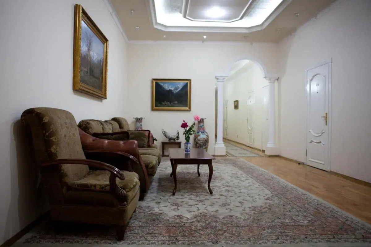 Отель Азкот