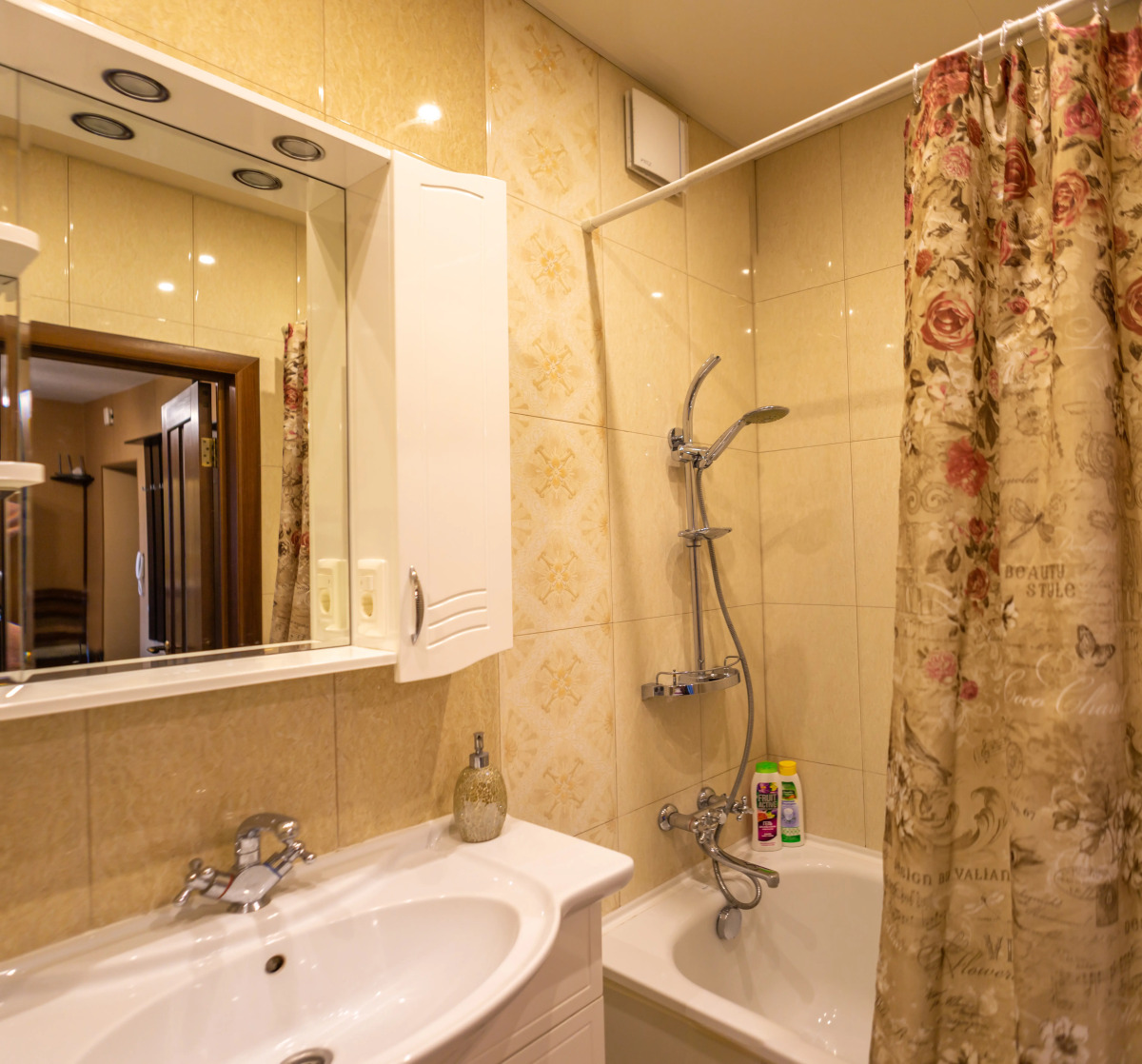 Квартира  "Зеркальная" с самоваром в центре Тулы