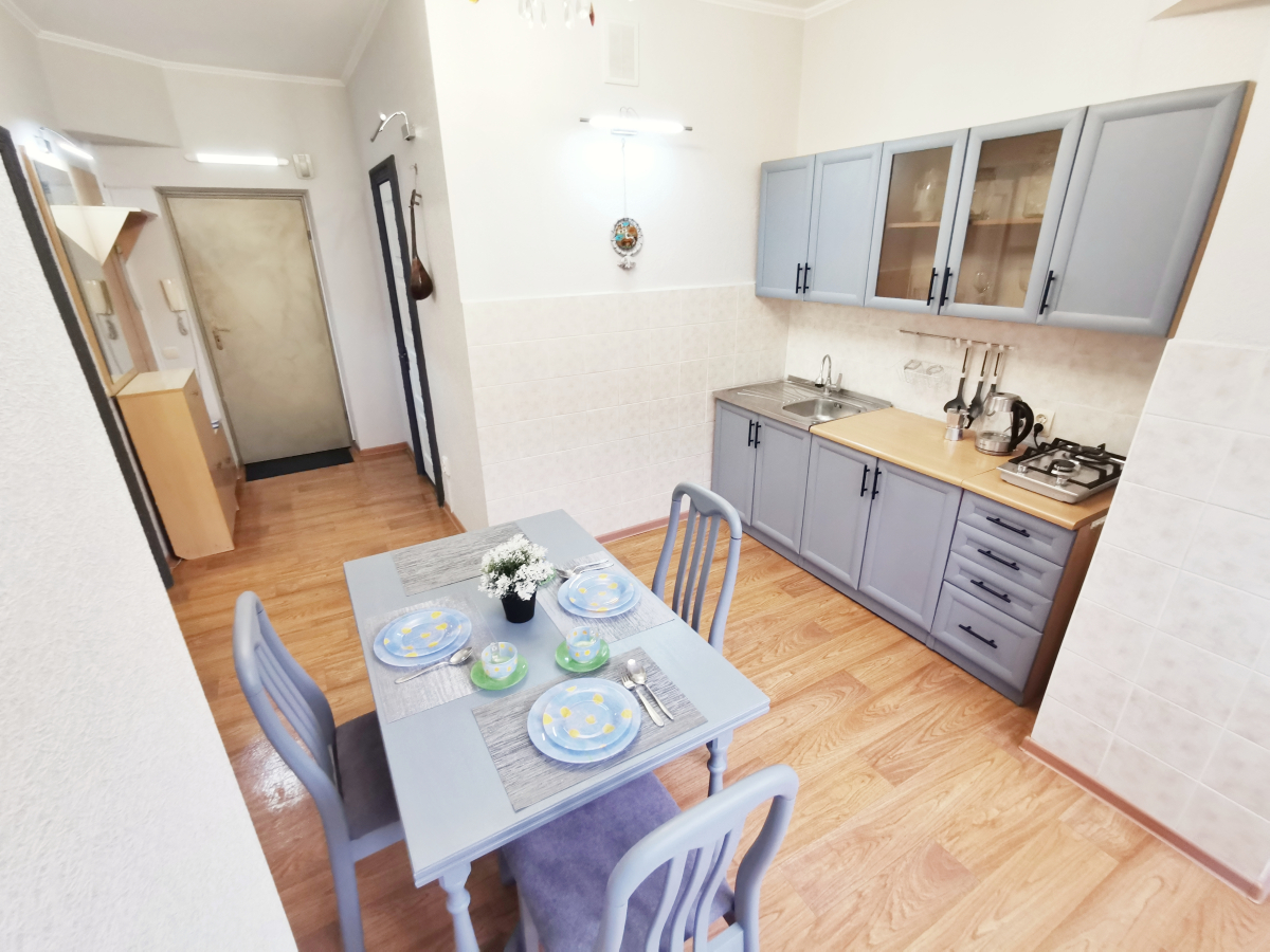 Апартаменты M.O.O.N. APARTMENTS Zenkova 86