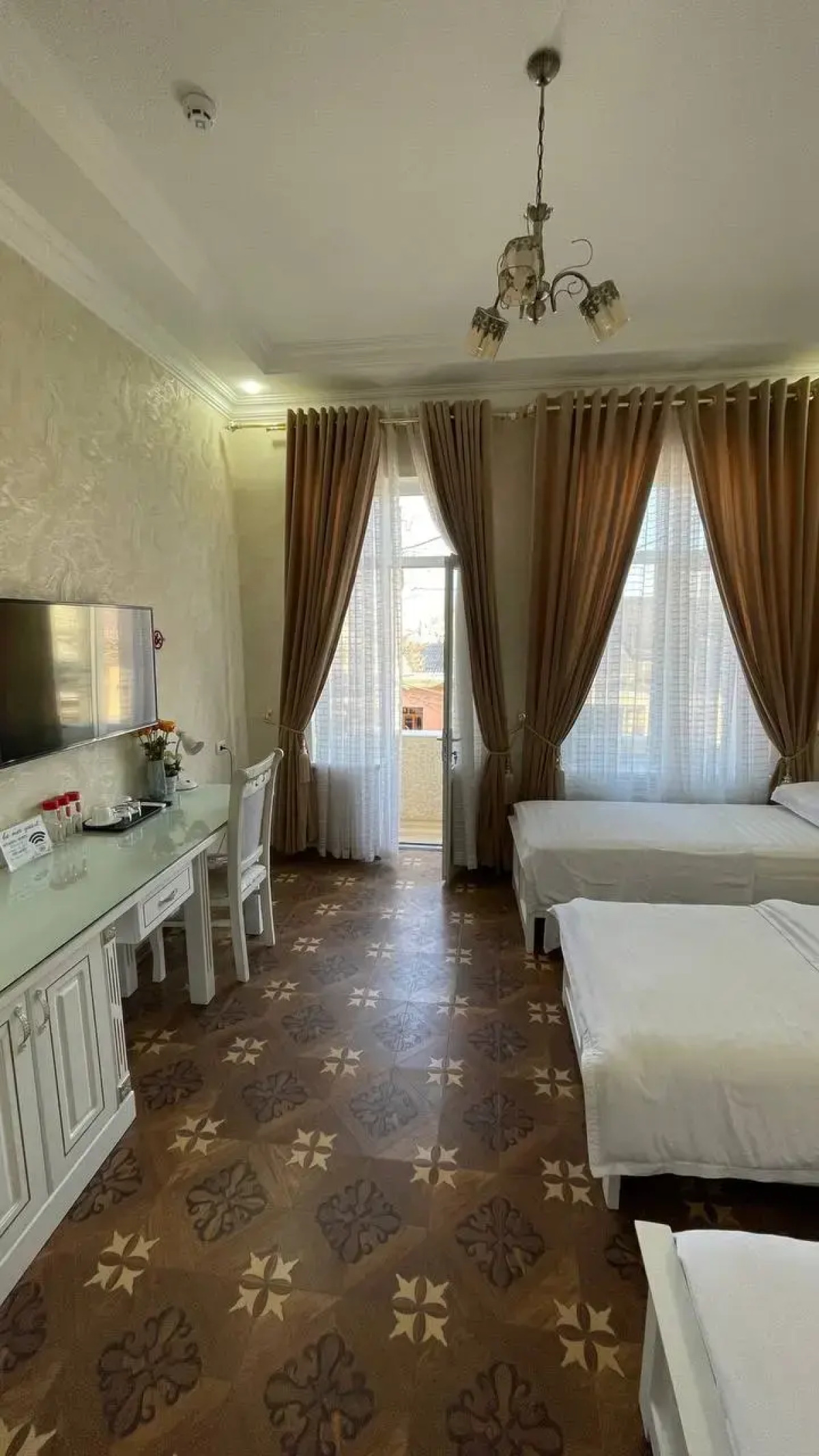 Отель Izumrud Palace