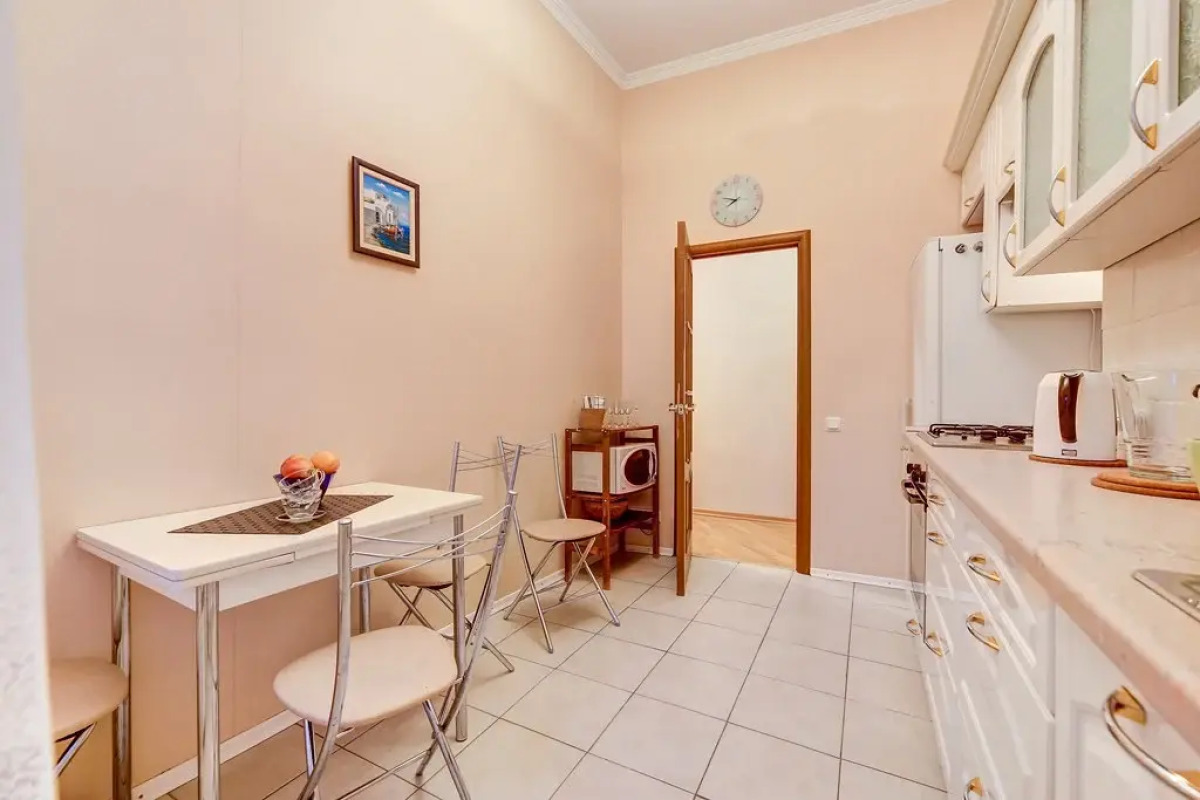 Квартира Трёхкомнатная с изолированными комнатами и балконом