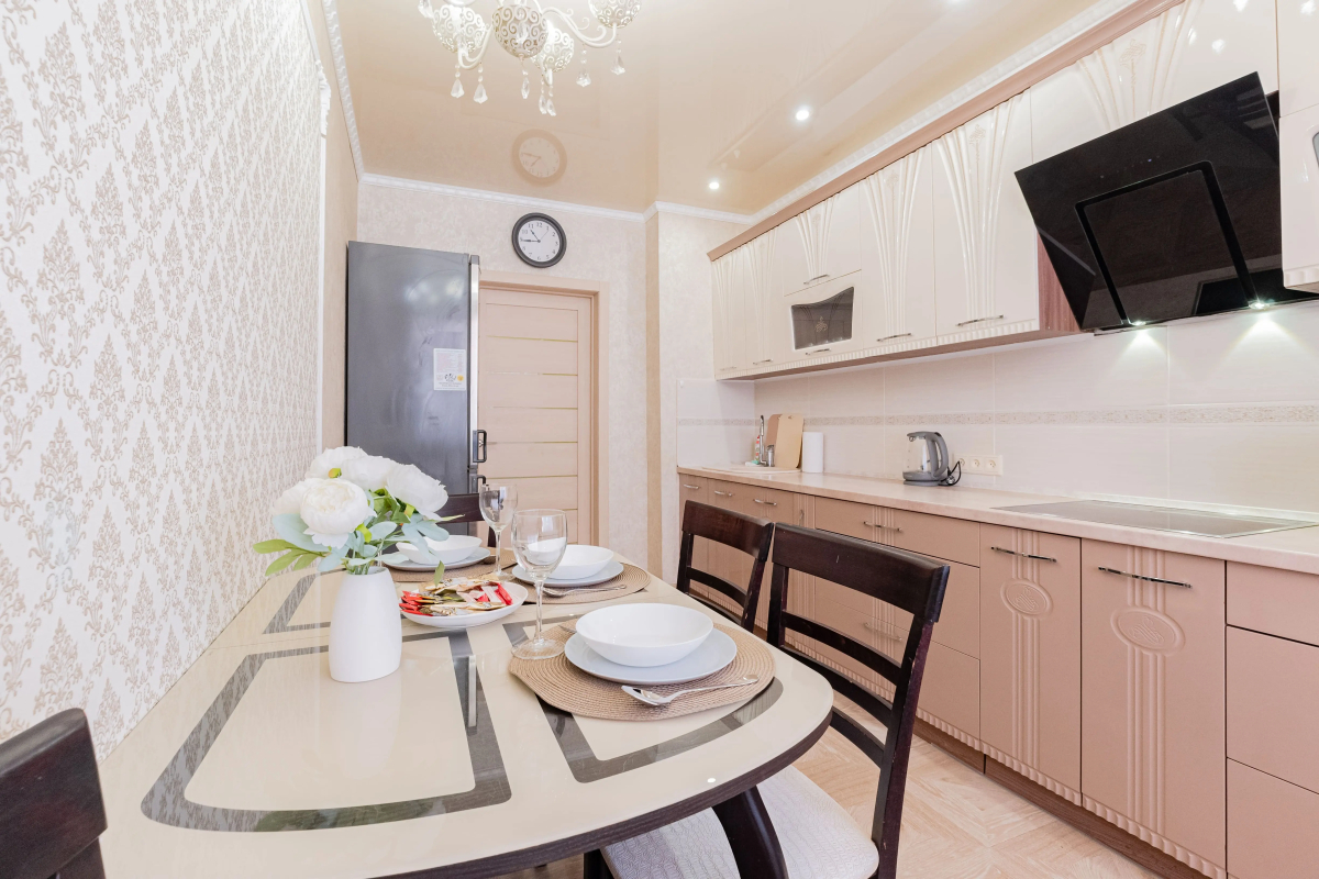 Апартаменты Петровские на А.Иванова 27