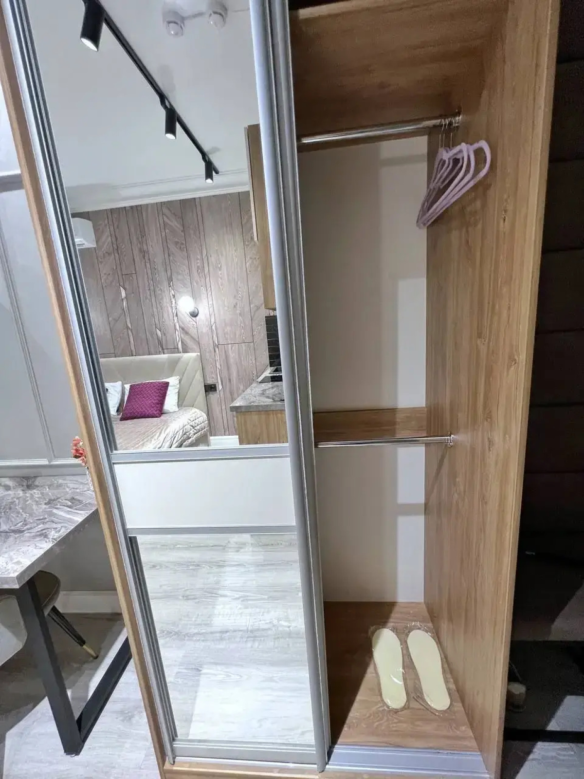 Апартаменты Light Beige у метро Окружная