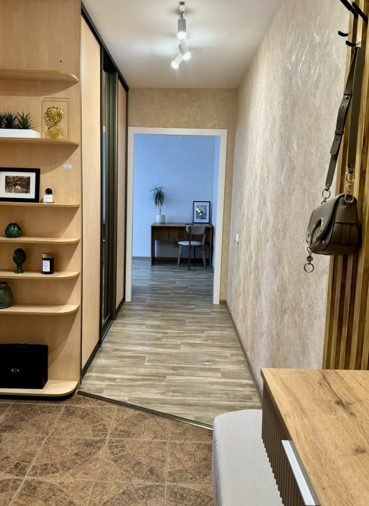 Апартаменты Кремлевская 25  3х Комнатная