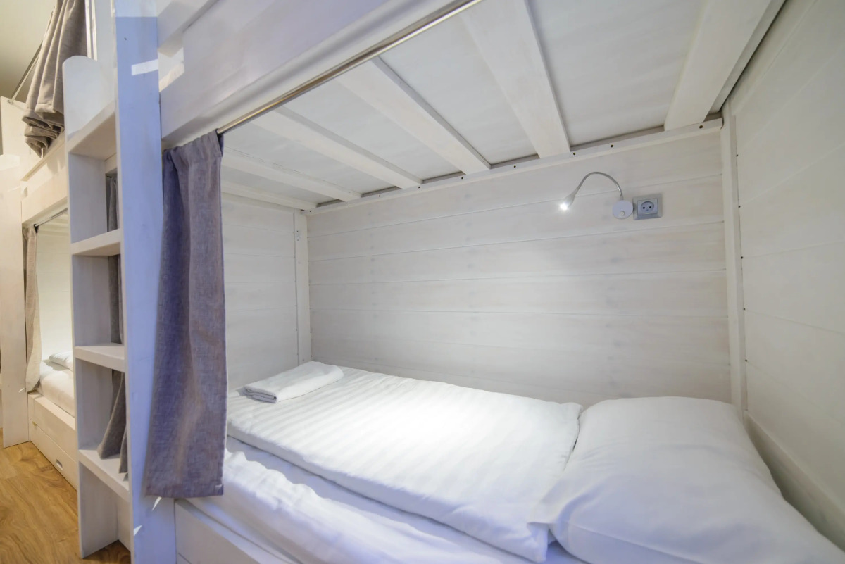 Хостел Изба