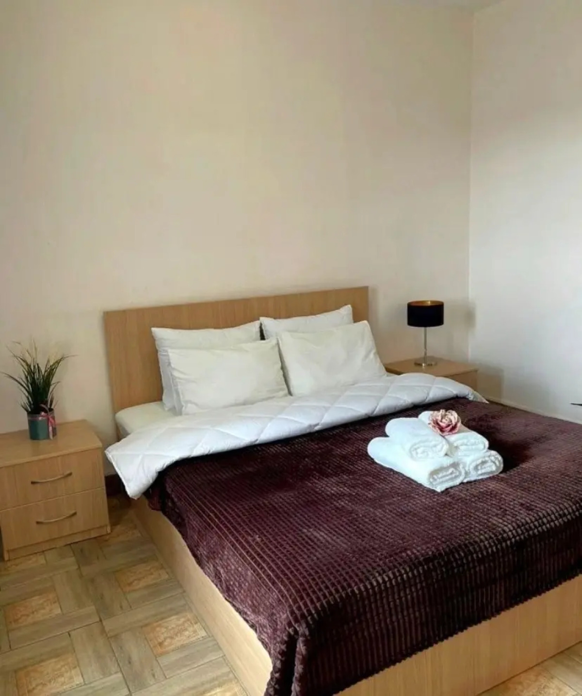 Квартира студия GoldApart на Университетской набережной 46