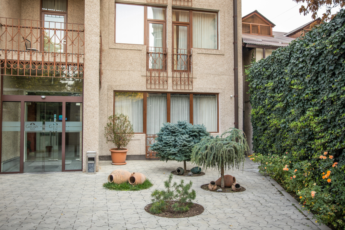 Отель Cascade Yerevan