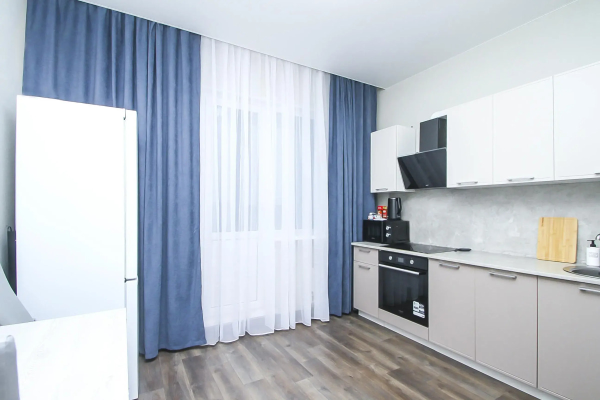 Апартаменты 1 комнатные Каролинского 9