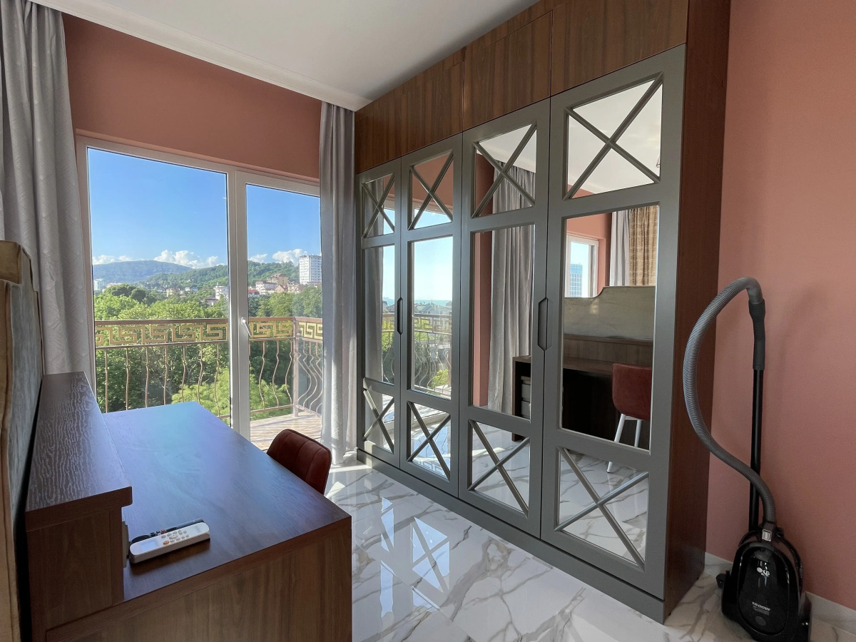 Апартаменты 3-комн. ЖК Корона Дизайнерский ремонт