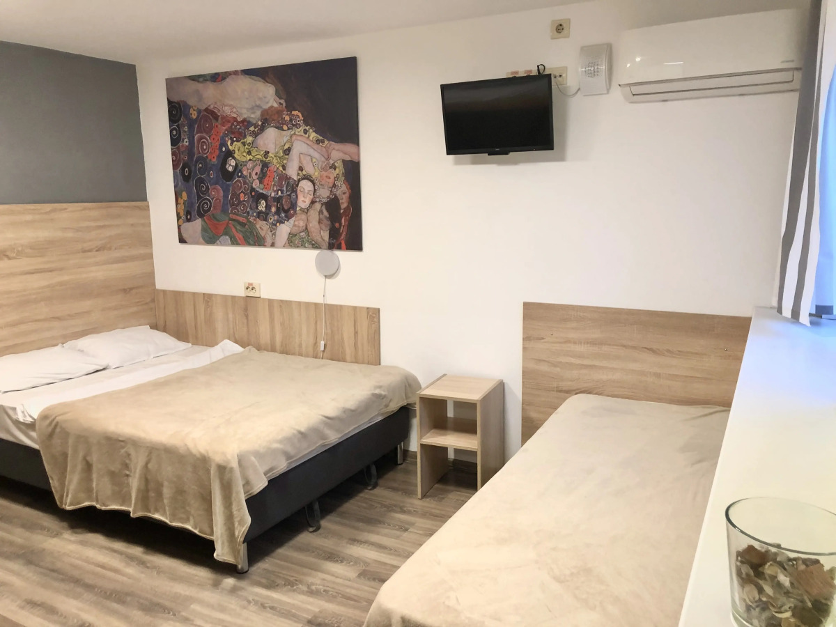 Отель City House