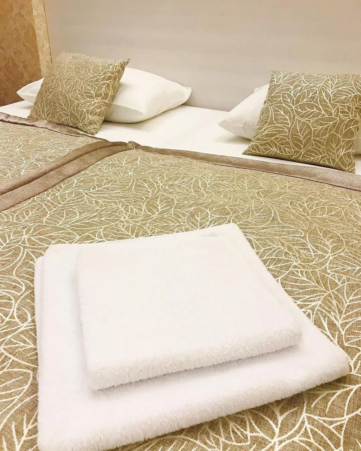 Отель Корона