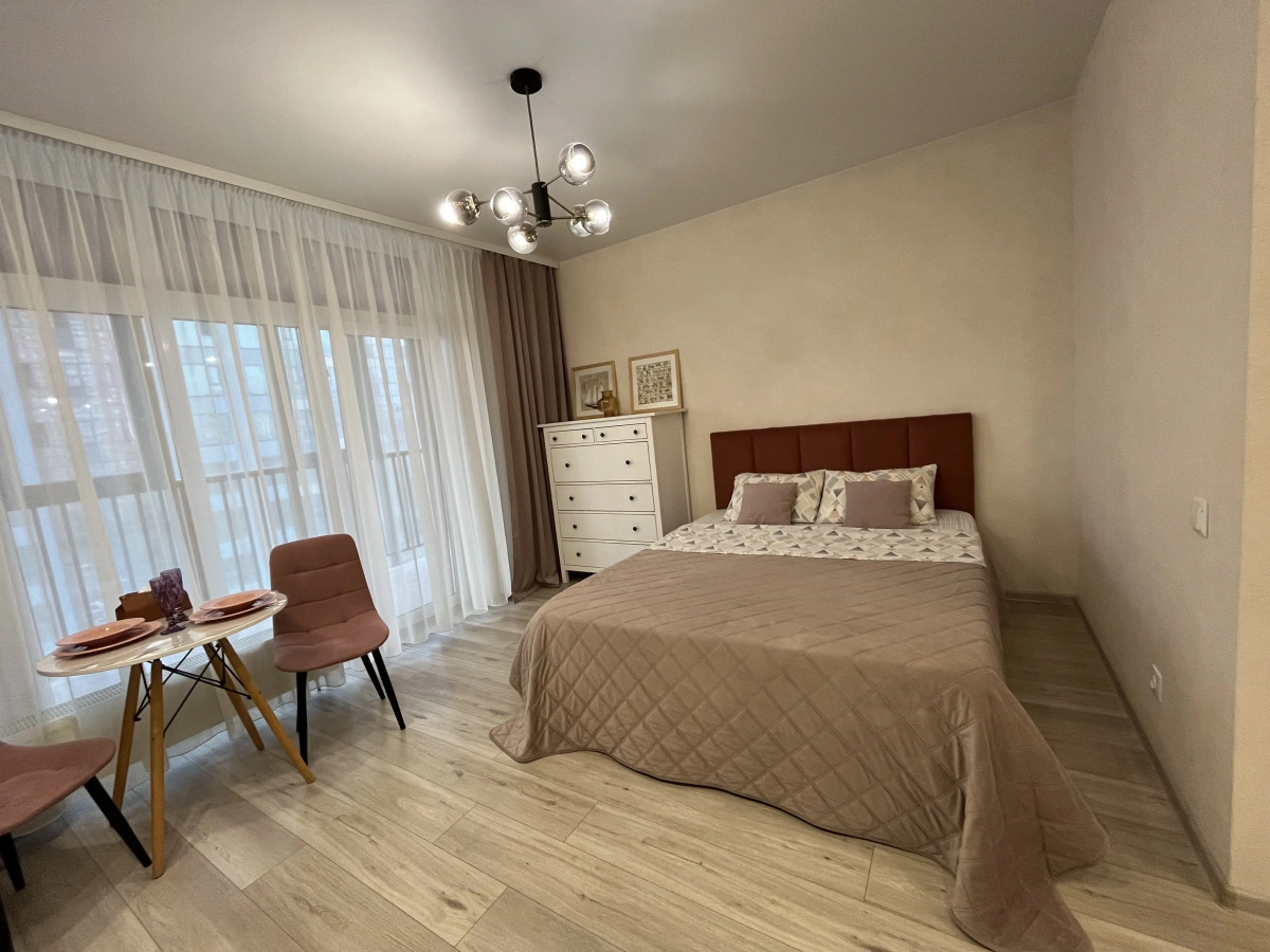 Квартира 1-комнатная студия в новом высотном доме. Кирова 11