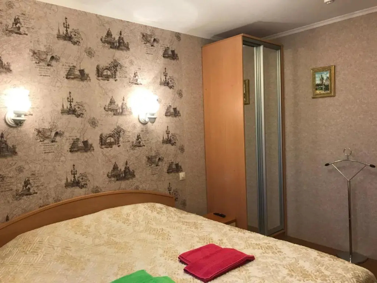 Апартаменты 3 комнаты в Центре рядом с Электричкой на Море