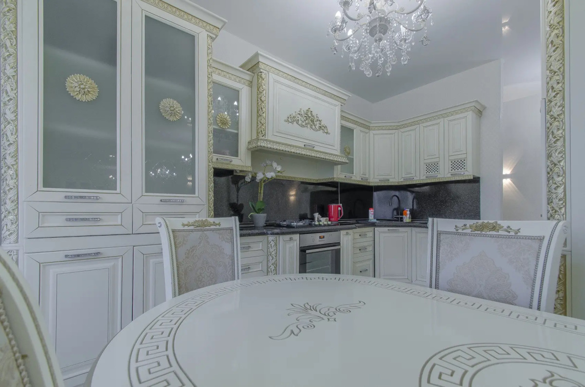 Апартаменты 4 комнатная на заливе