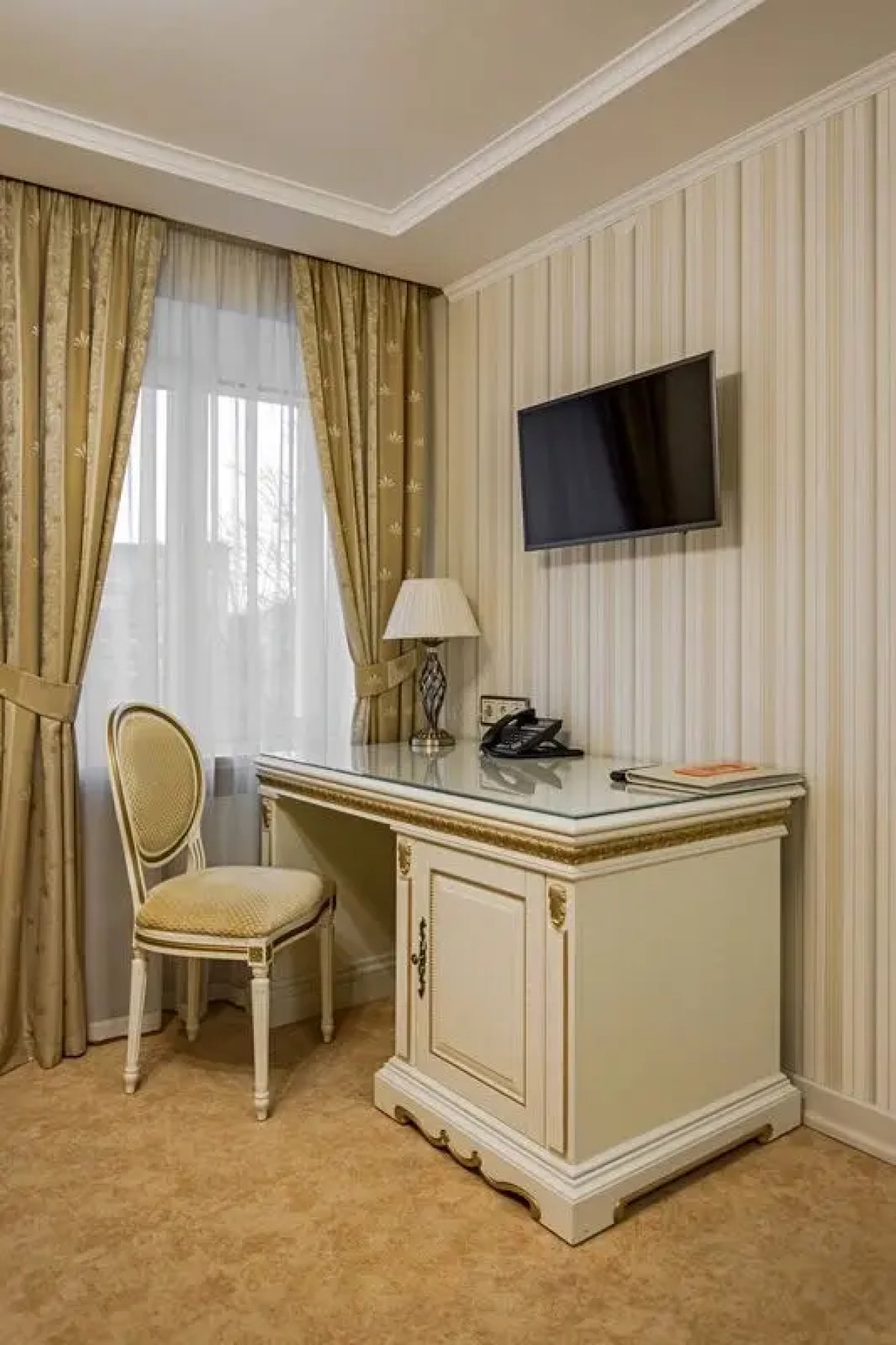 Отель Полонез