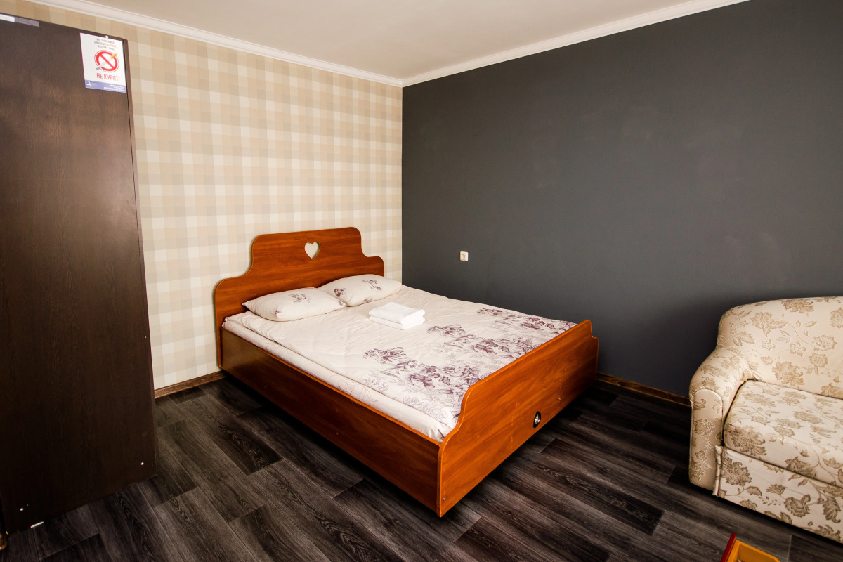 Апартаменты Квартирный Вопрос на Строителей 8