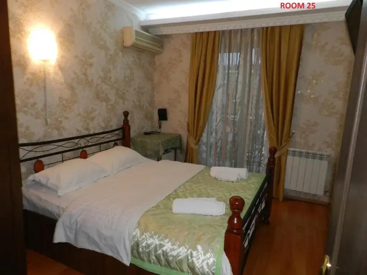 Отель Elegant