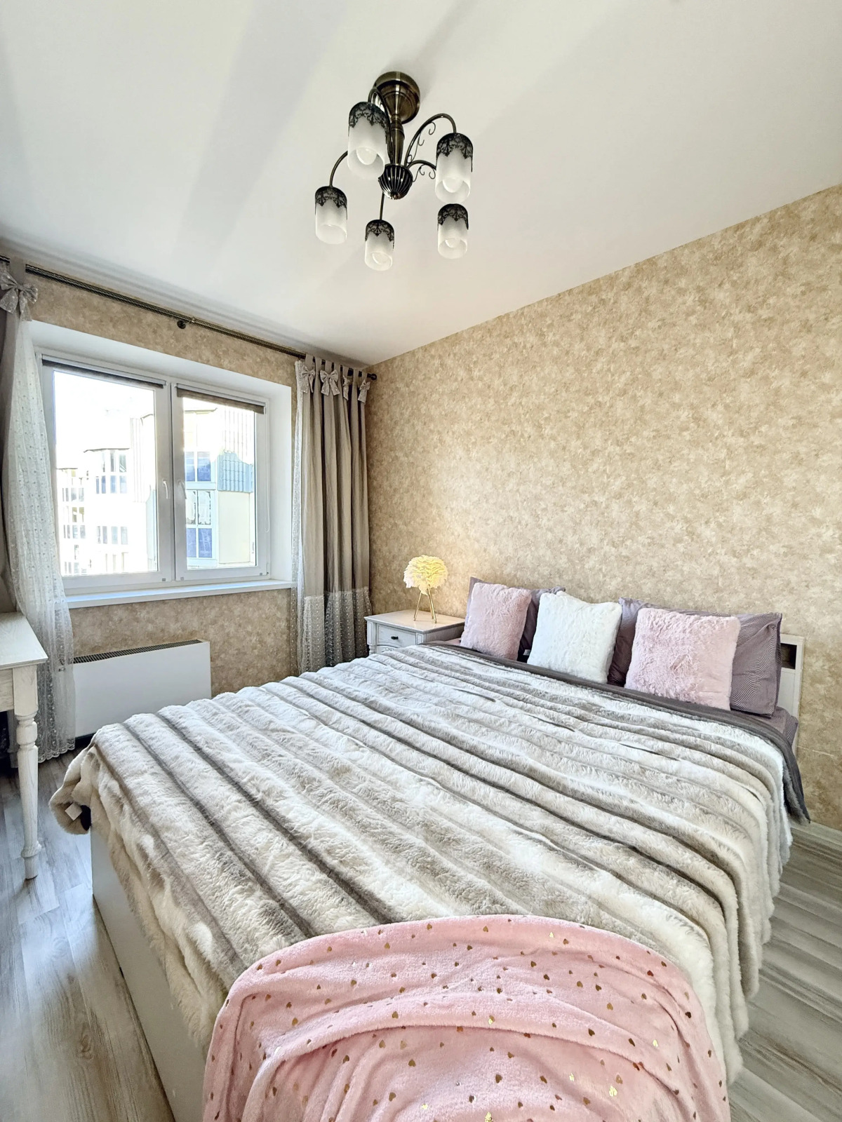 Апартаменты Шикарные трёхкомнатные в центре города вблизи Мамаева Кургана