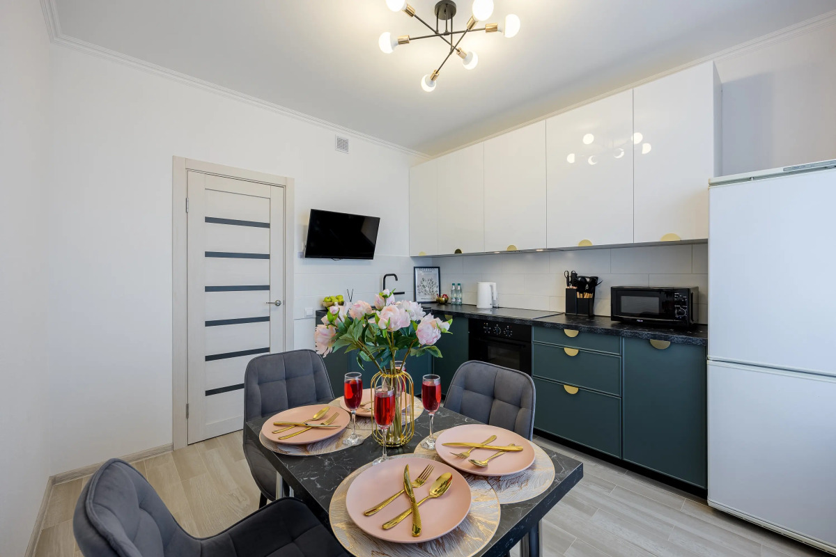 Квартира Уютная 2х комнатная у метро Нагорная