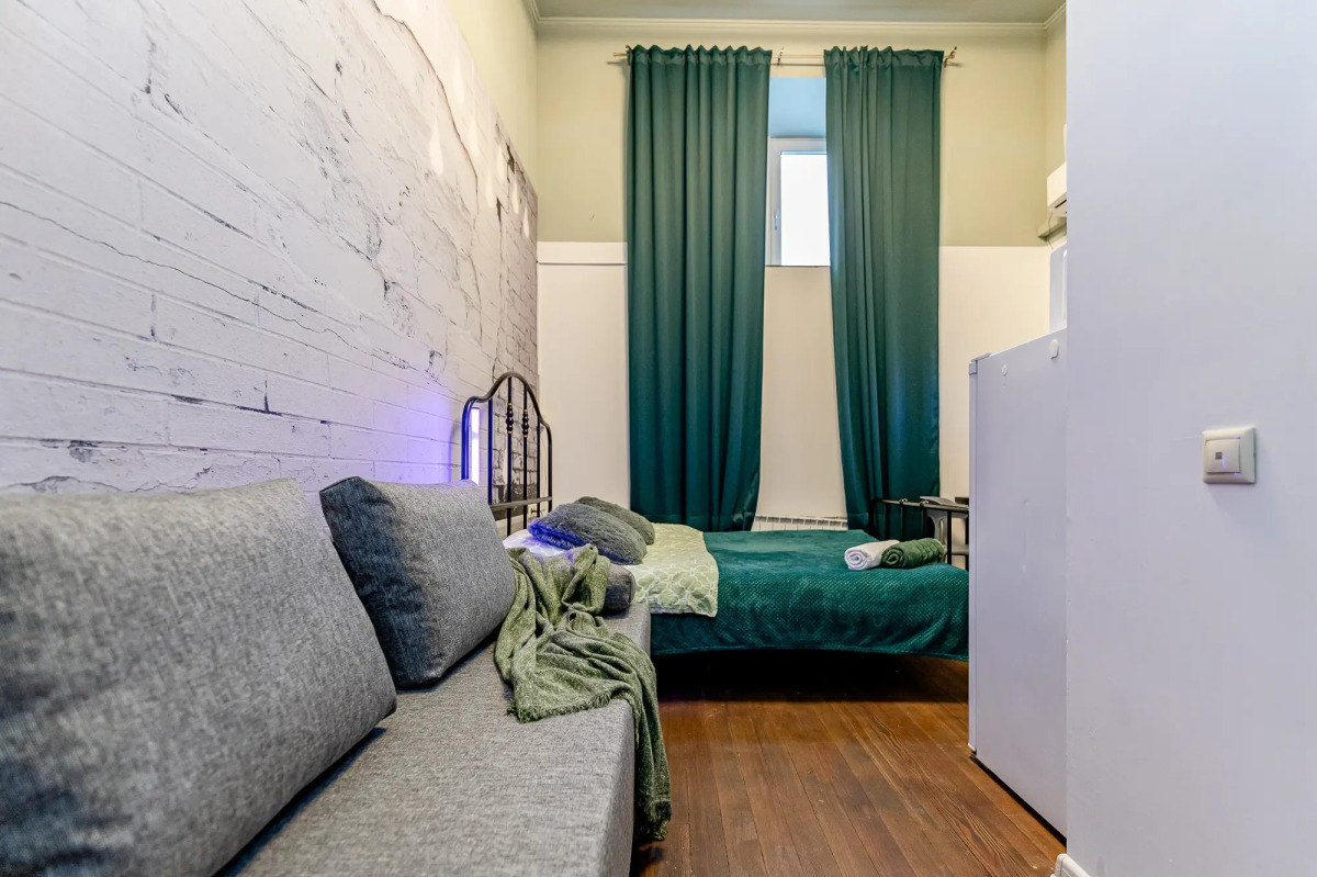 Апартаменты Жуковского 1/2/10с2 (303)