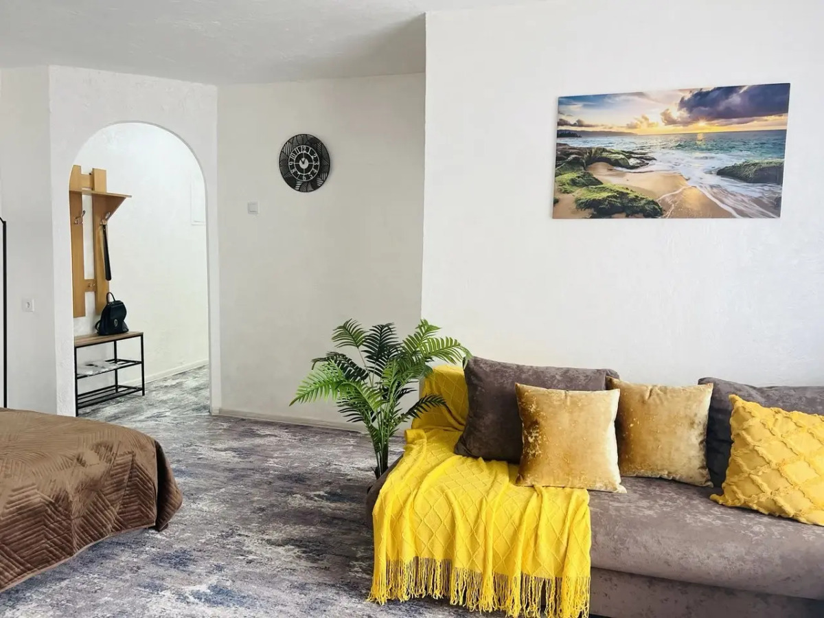 Квартира Двухкомнатная на Горького