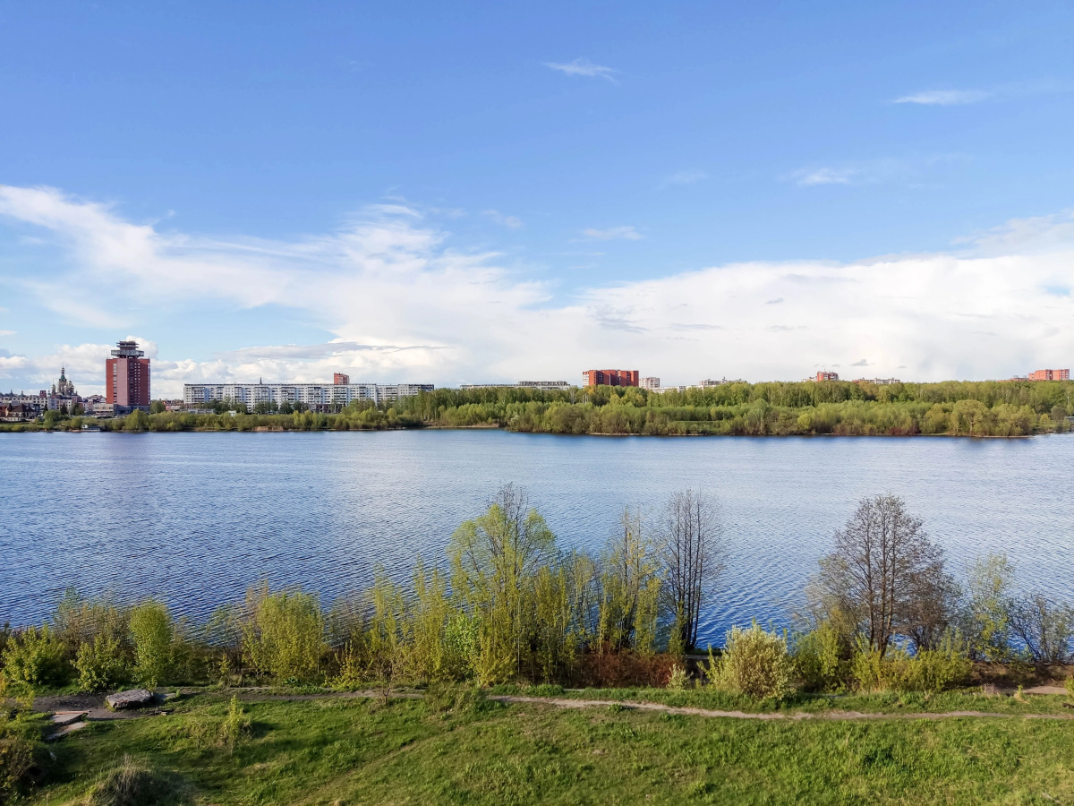 Апартаменты на берегу реки с панорамным видом Сеть ЙоХоум