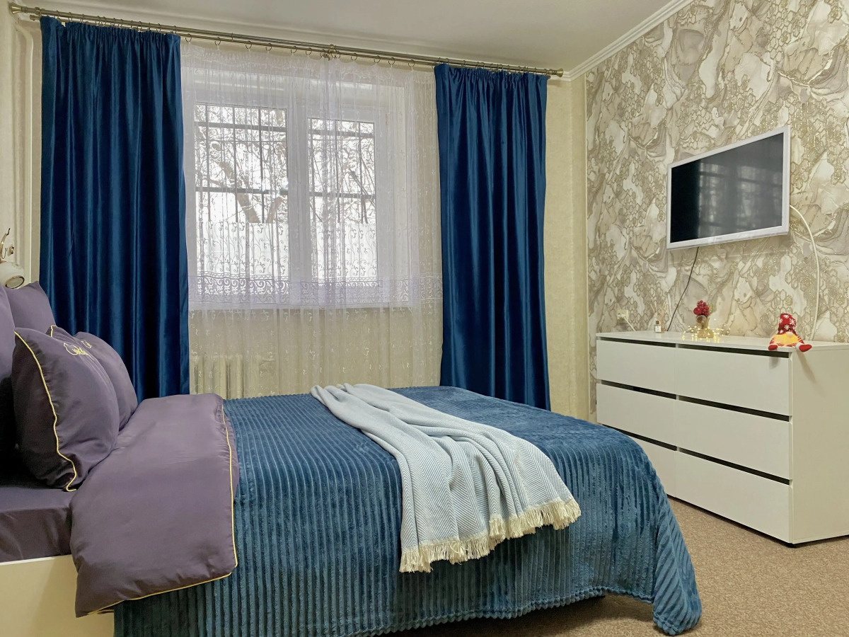 Квартира трехкомнатная рядом с цирком