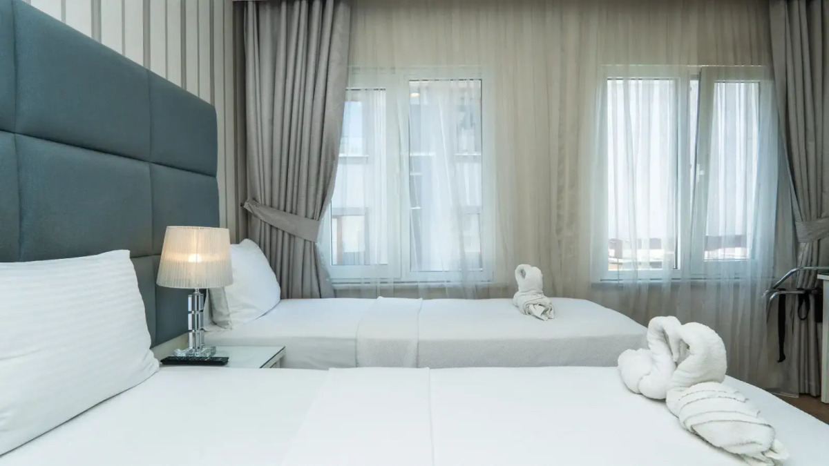 Отель Ten Rooms Istanbul Hotel