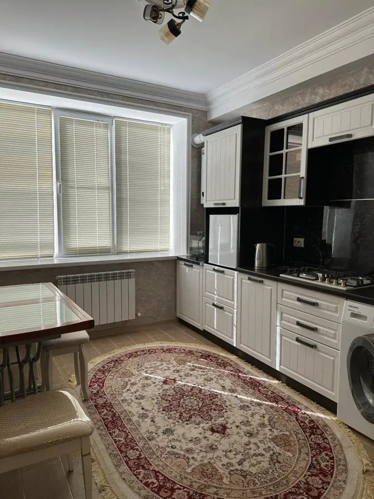 Апартаменты  в новом частном трехэтажном доме