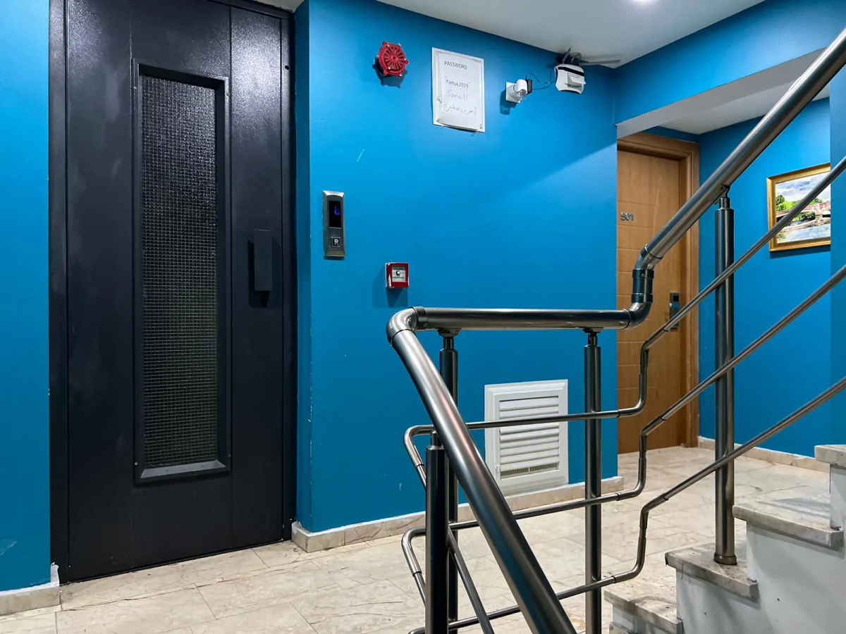 Отель Moon Blue