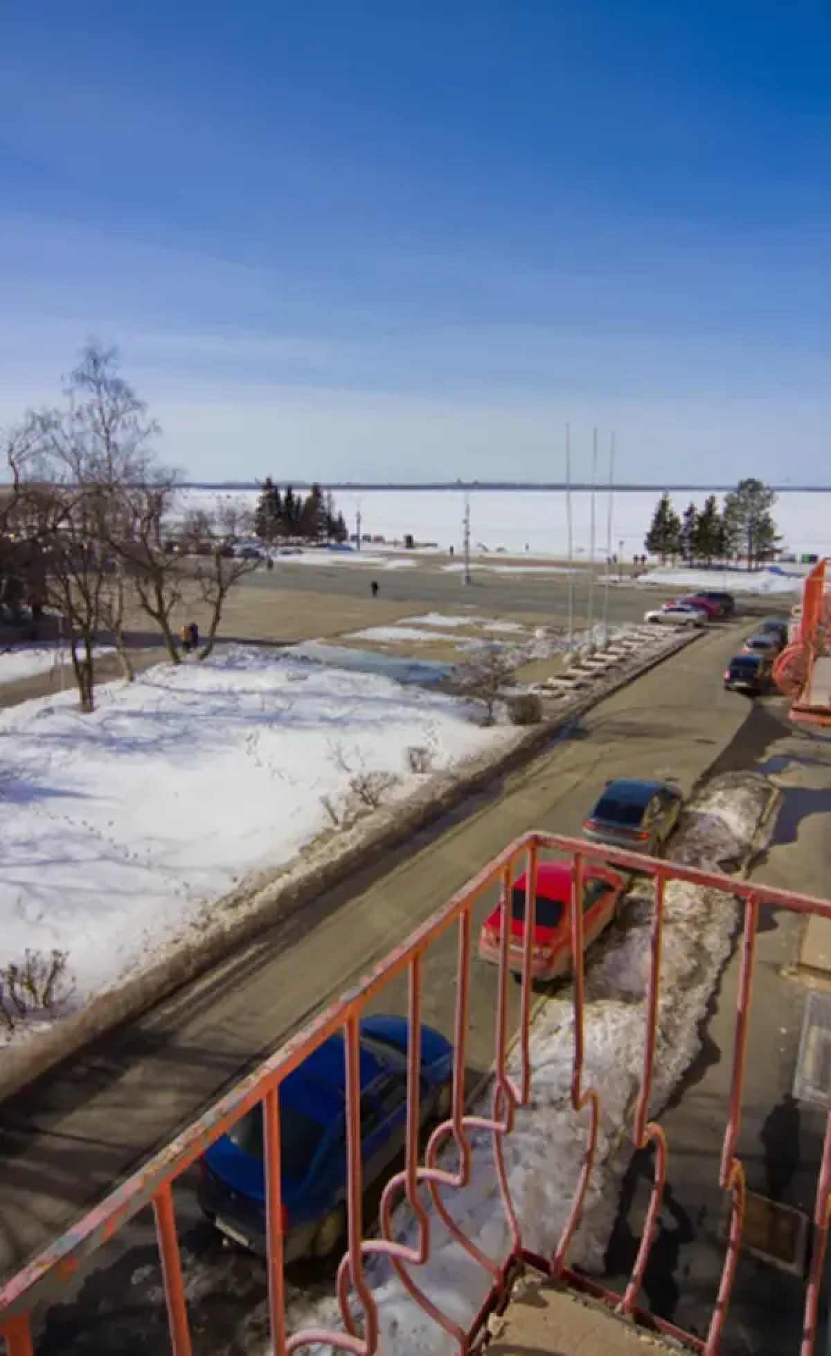 Квартира двухкомнатная набережная Северной Двины 95