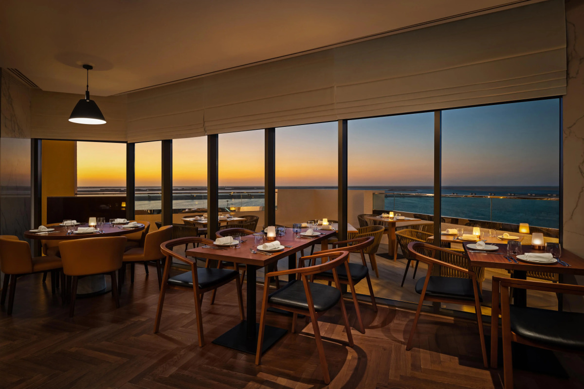 Курортный отель JA The Resort - JA Beach hotel