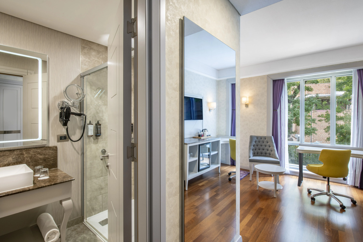 Отель Mercure Tbilisi Old Town