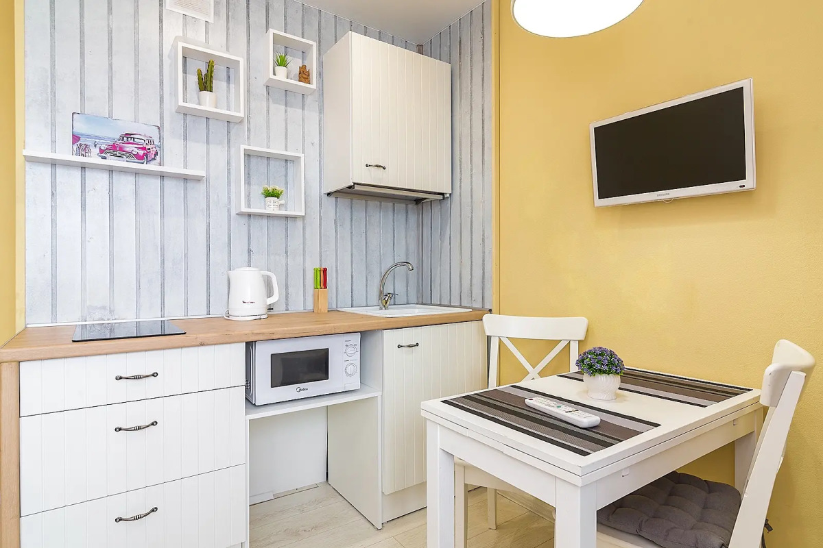 Апартаменты на Волжской набережной 26, с видом на Волгу. м.Стрелка. Сова-Дом