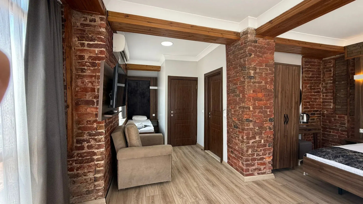 Отель Han Suite