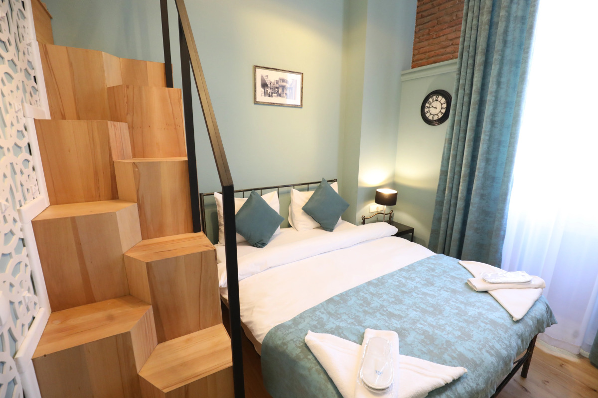 Отель История Тбилиси